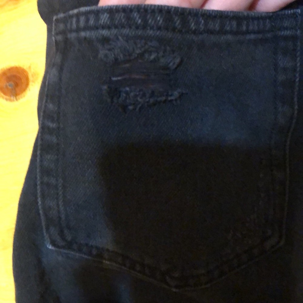 Shorts - Picture 5 of 6
